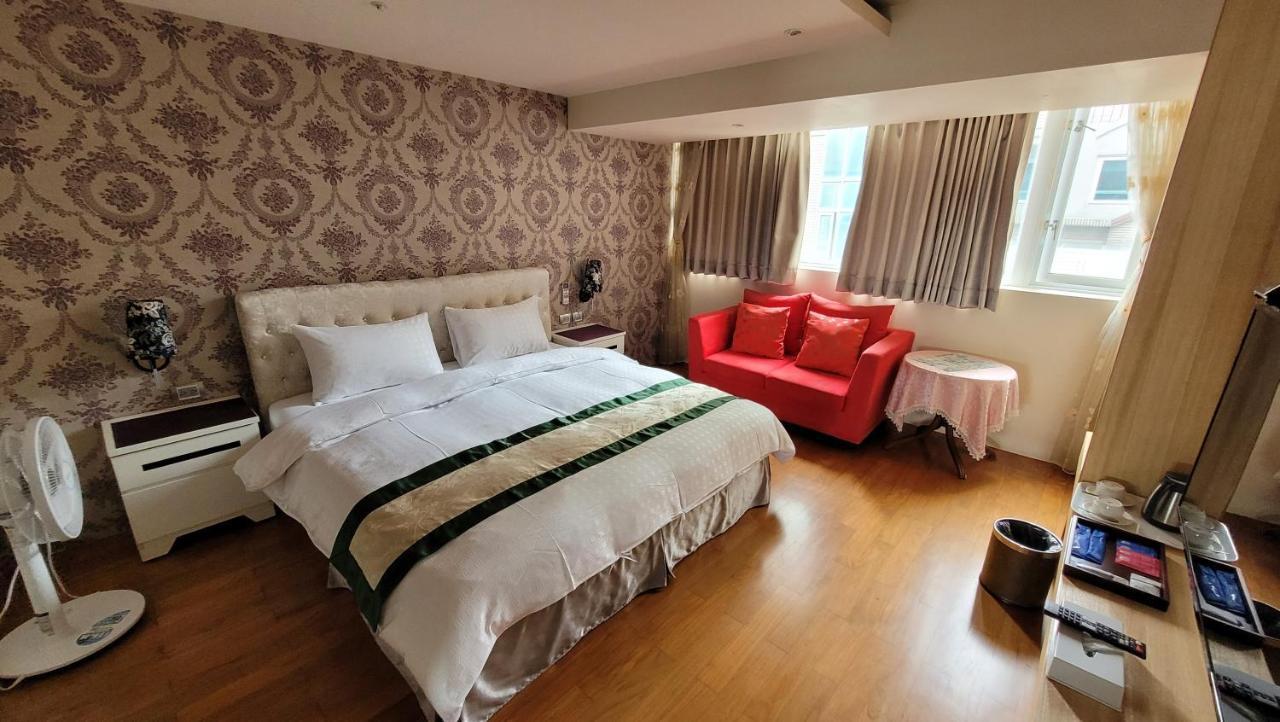 Left Bank 121 Hotell Tainan Eksteriør bilde