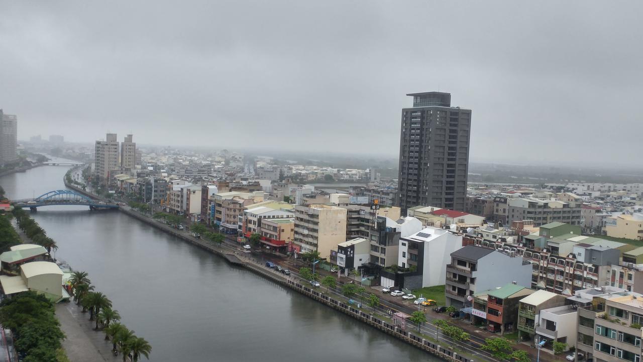 Left Bank 121 Hotell Tainan Eksteriør bilde