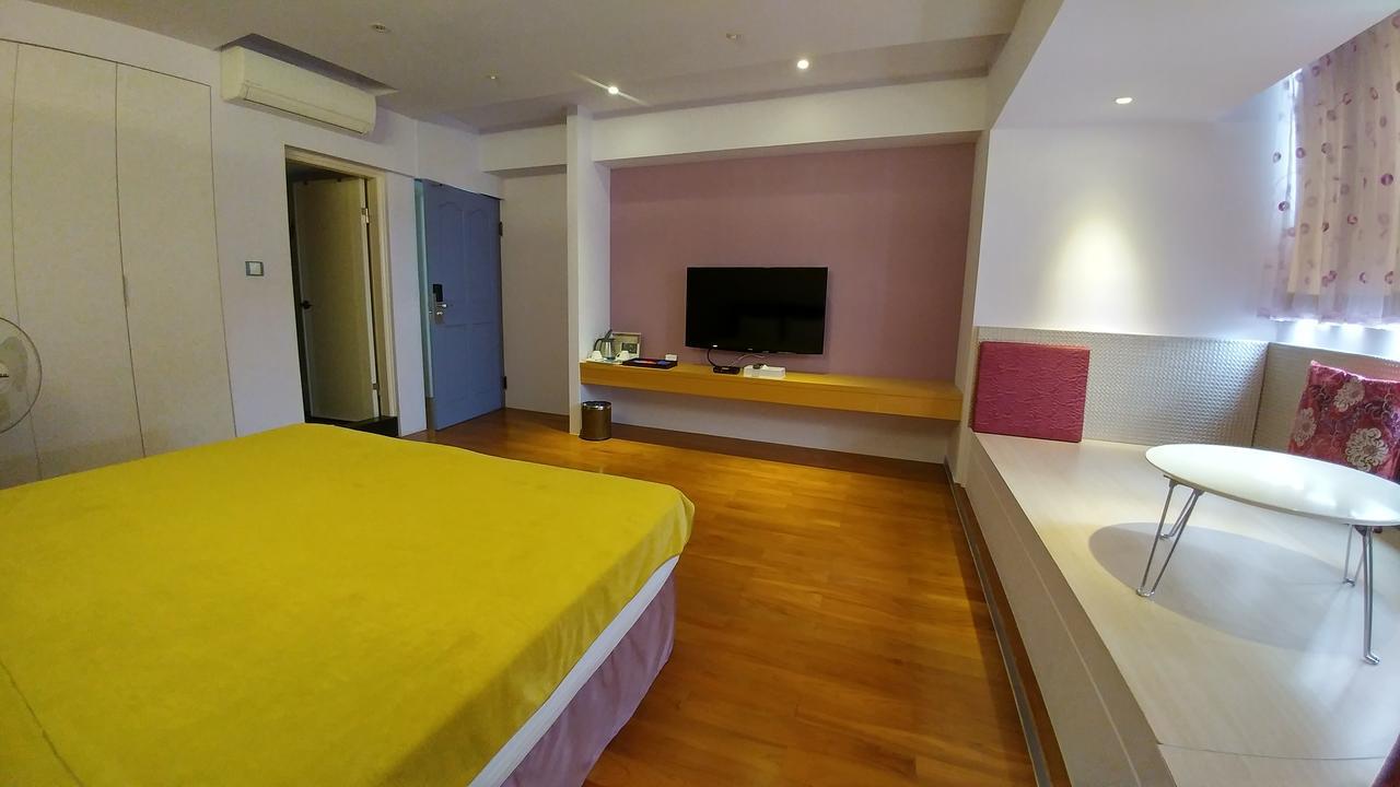 Left Bank 121 Hotell Tainan Eksteriør bilde