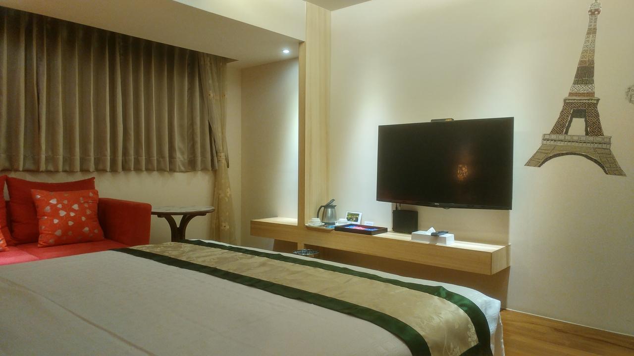 Left Bank 121 Hotell Tainan Eksteriør bilde