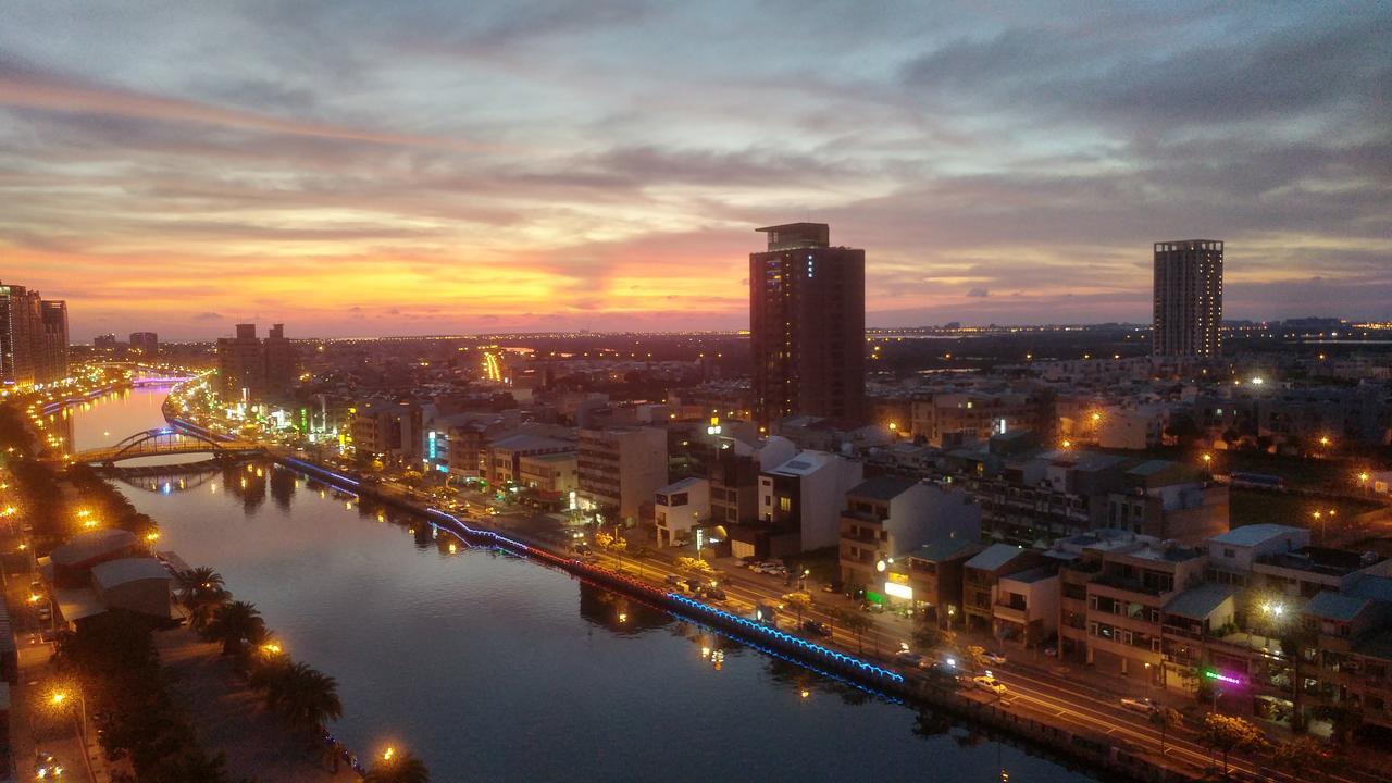 Left Bank 121 Hotell Tainan Eksteriør bilde